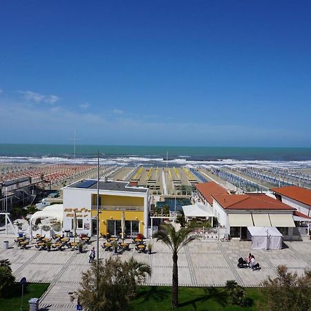 Alba Sul Mare Hotel Lido di Camaiore Eksteriør billede