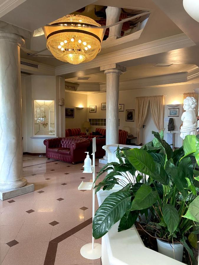 Alba Sul Mare Hotel Lido di Camaiore Eksteriør billede