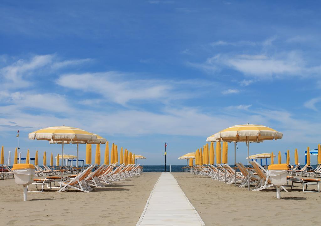 Alba Sul Mare Hotel Lido di Camaiore Eksteriør billede