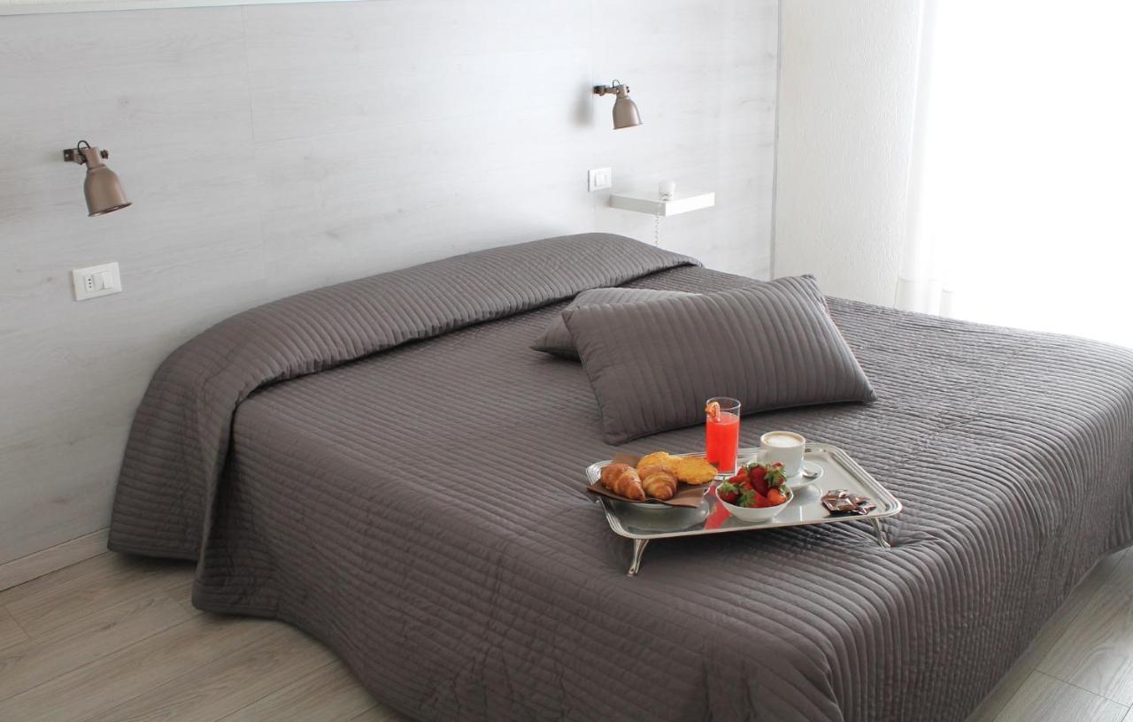 Alba Sul Mare Hotel Lido di Camaiore Eksteriør billede