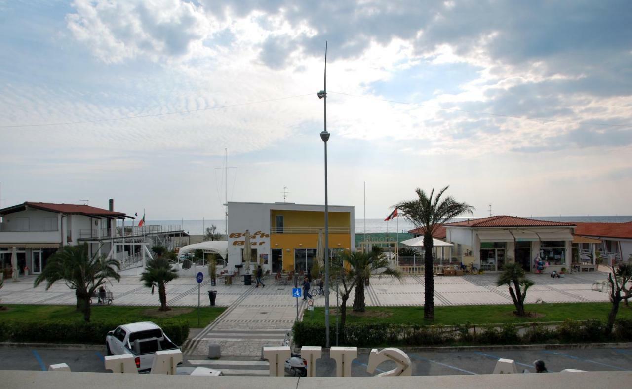 Alba Sul Mare Hotel Lido di Camaiore Eksteriør billede