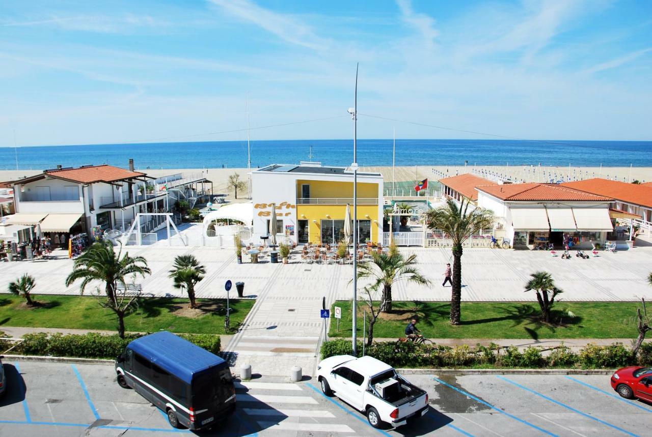 Alba Sul Mare Hotel Lido di Camaiore Eksteriør billede